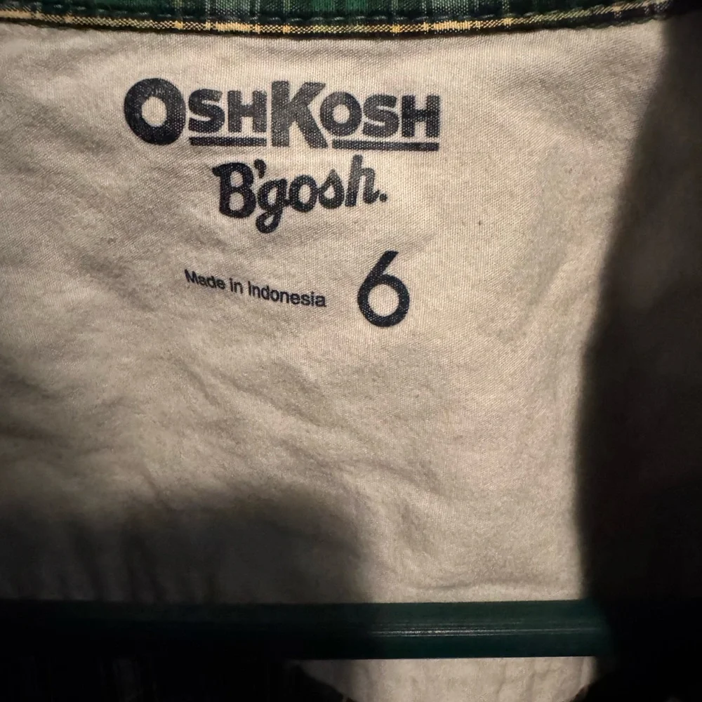 OshKosh B’gosh Boys Plaid Shirt Size 6 Green White Long Sleeve Button-Up